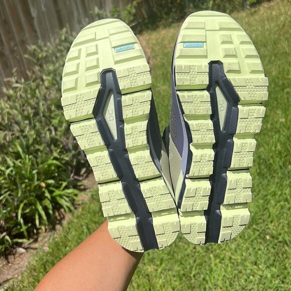 ON Running Women's Cloudtrax Hiking Boots, Reseda - Bright Lavender - Picture 8 of 17